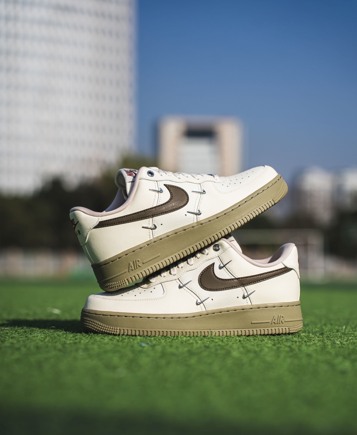 女鞋 NIKE W AIR FORCE 1'07 LX 米白綠 馬年 新年 小銀勾 四勾 立體 小勾 皮革 休閒鞋【IQ9802-022】AF1 CNY