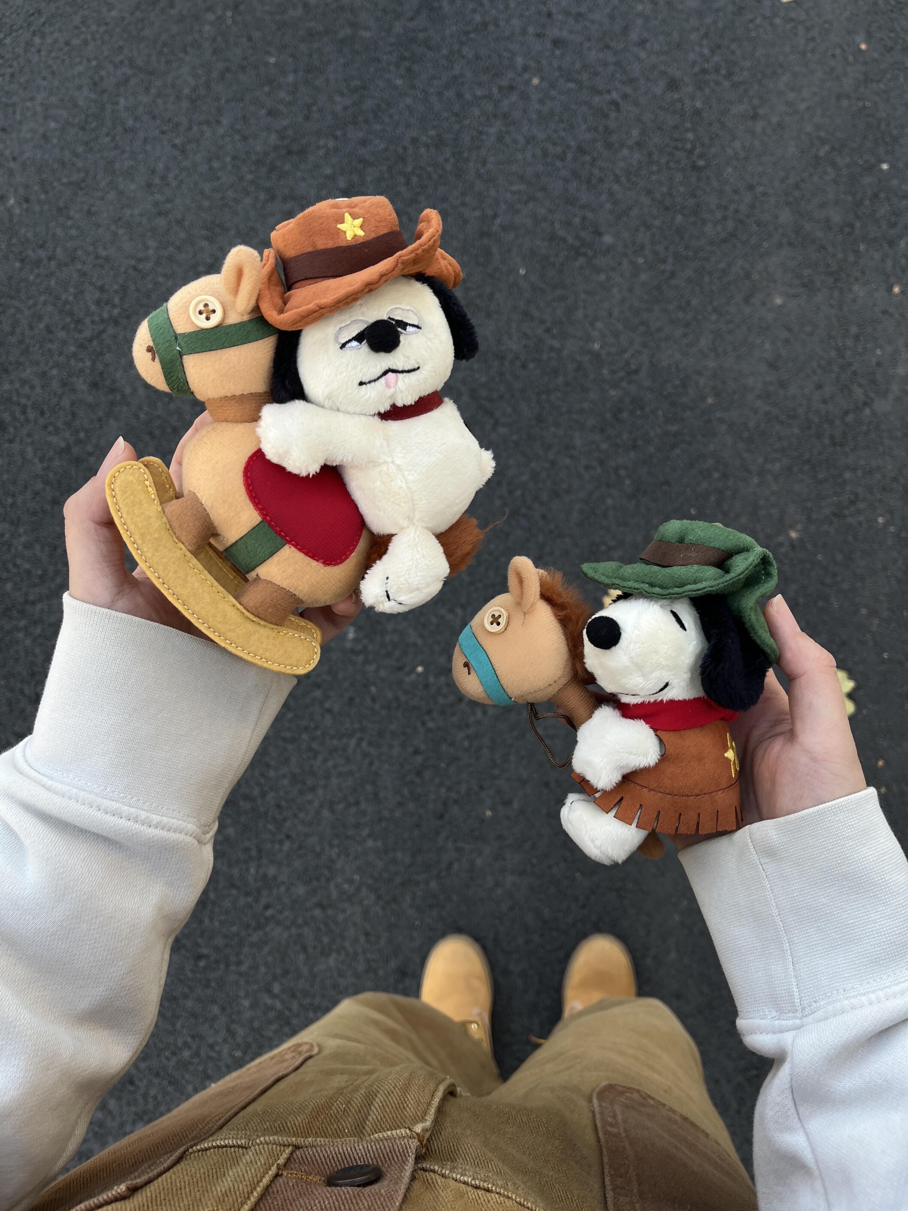 本週限時接單!! PEANUTS 正版授權 馬年限定 毛絨吊飾 鑰匙圈 毛絨公仔 史努比 歐拉夫 (任買兩件711免運)/預購