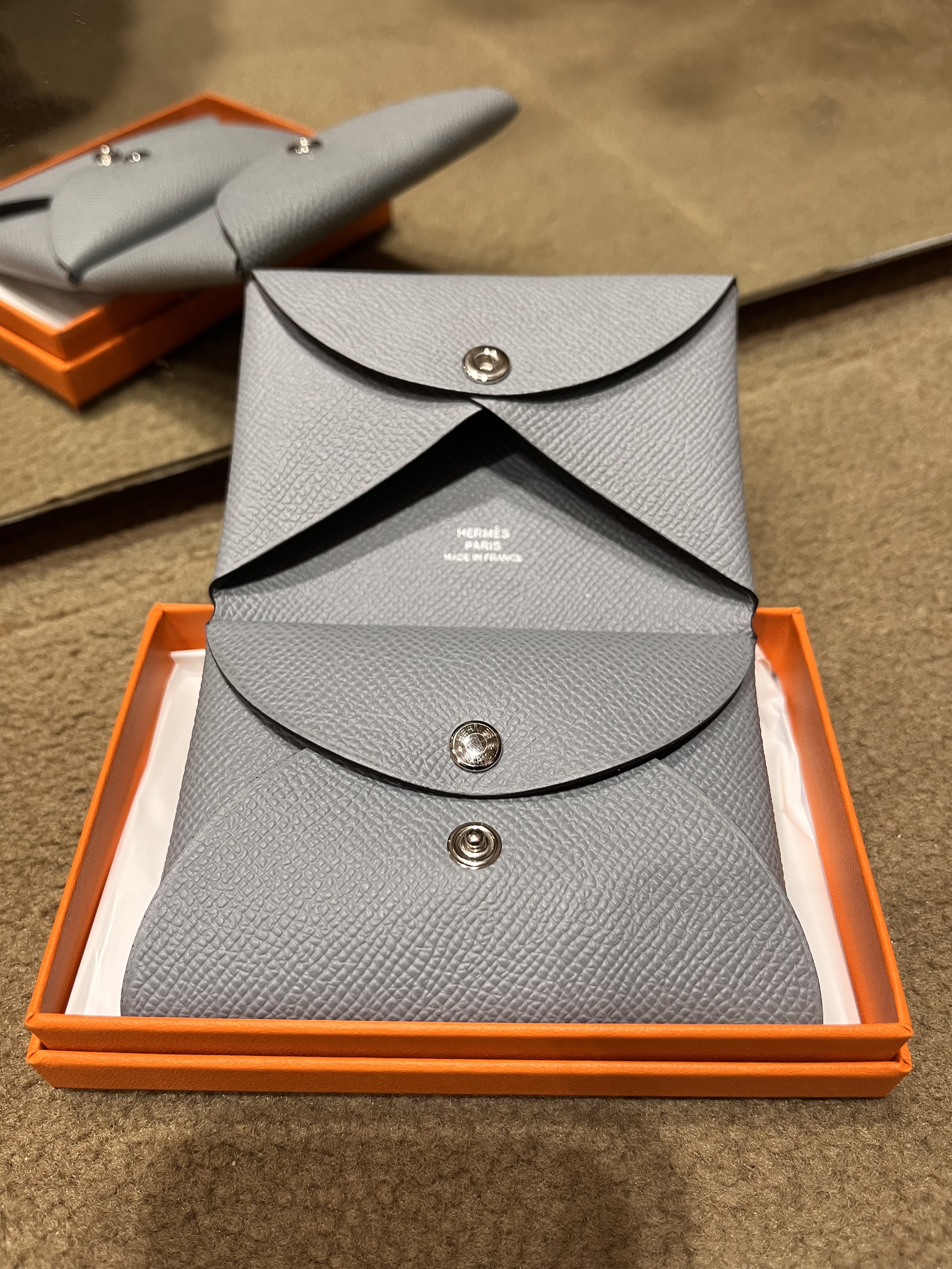 Calvi duo card holder P0 gris pantin epsom