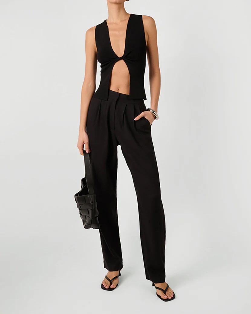 Twist Front Flyaway Tank