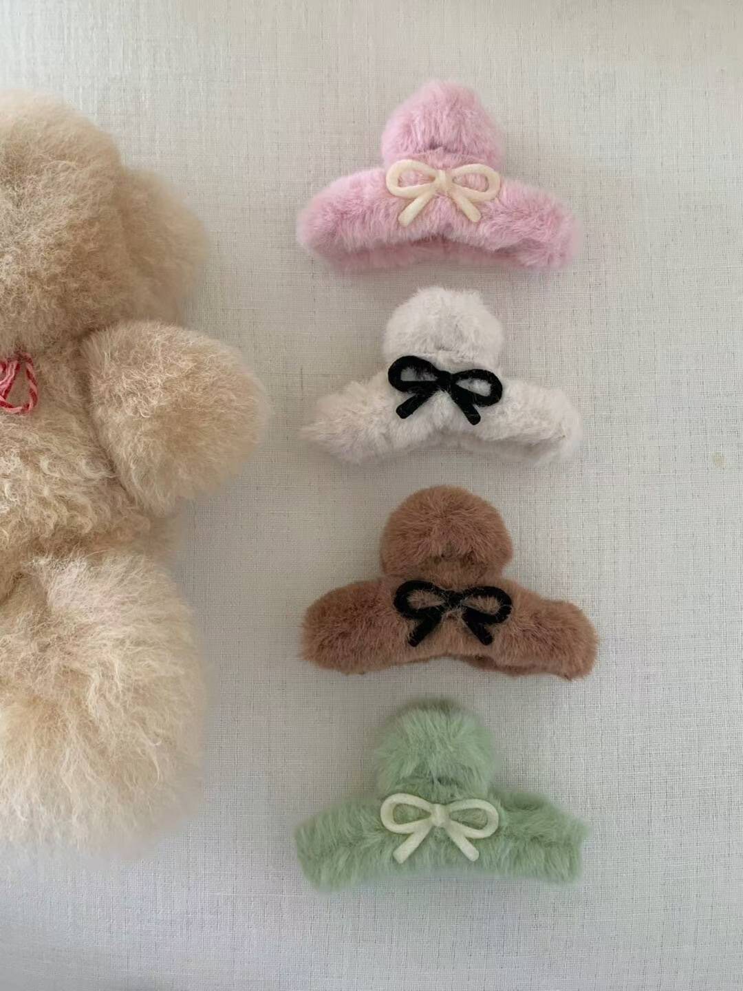 配色蝴蝶結毛絨絨鯊魚夾髮夾 / 4色