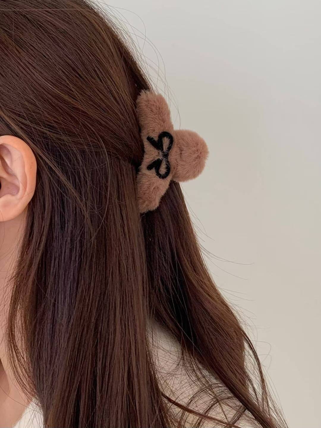 配色蝴蝶結毛絨絨鯊魚夾髮夾 / 4色