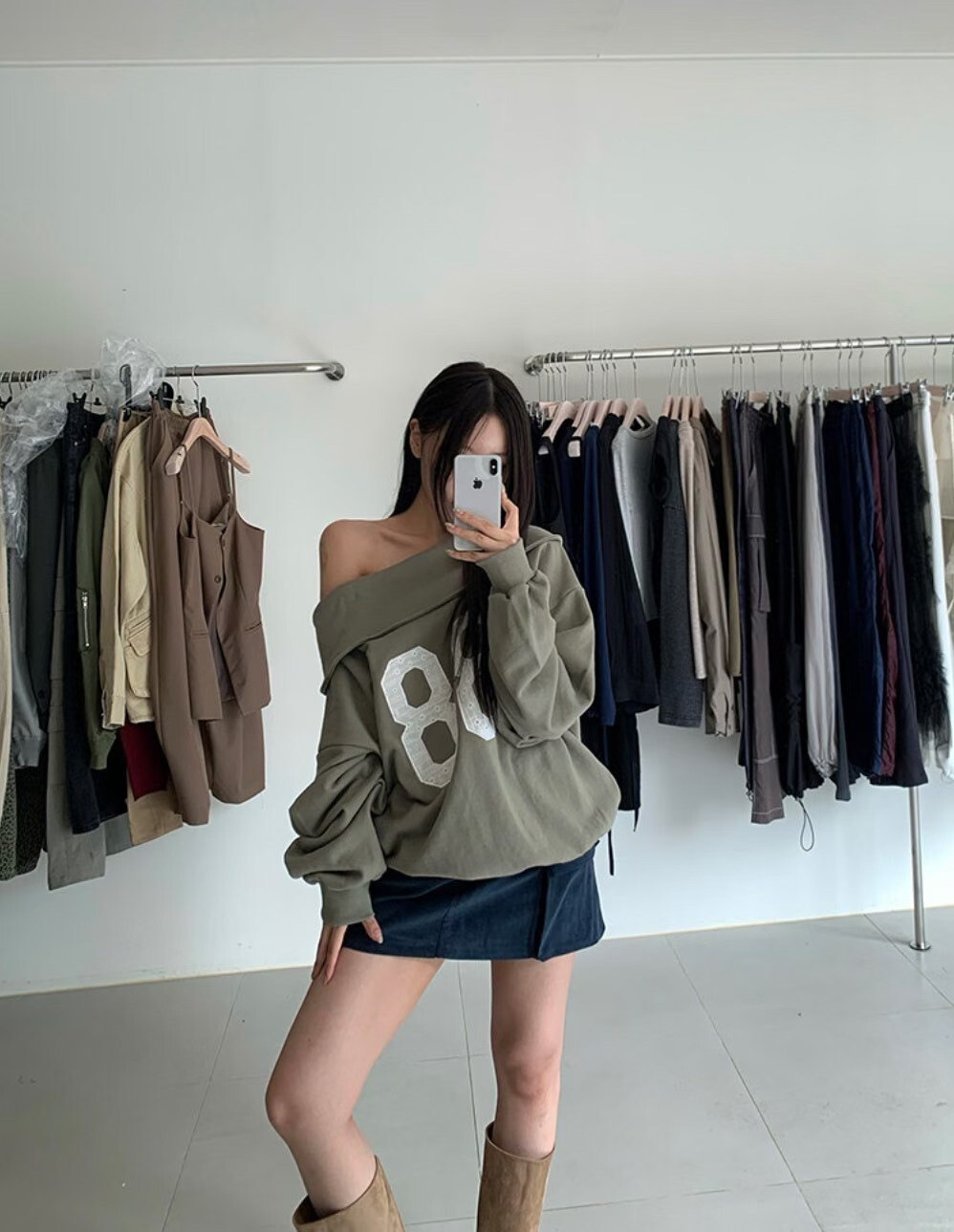 單邊露肩造型配色88字母衛衣大學TEE / 2色