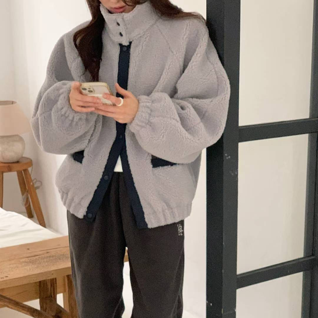 配色滾邊立領排釦造型QQ毛縮腰外套 / 2色