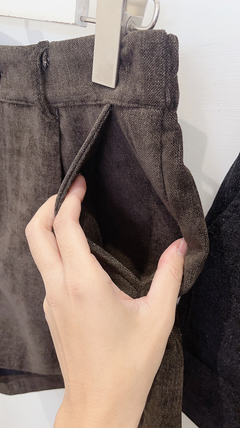 單釦A字布紋短褲s