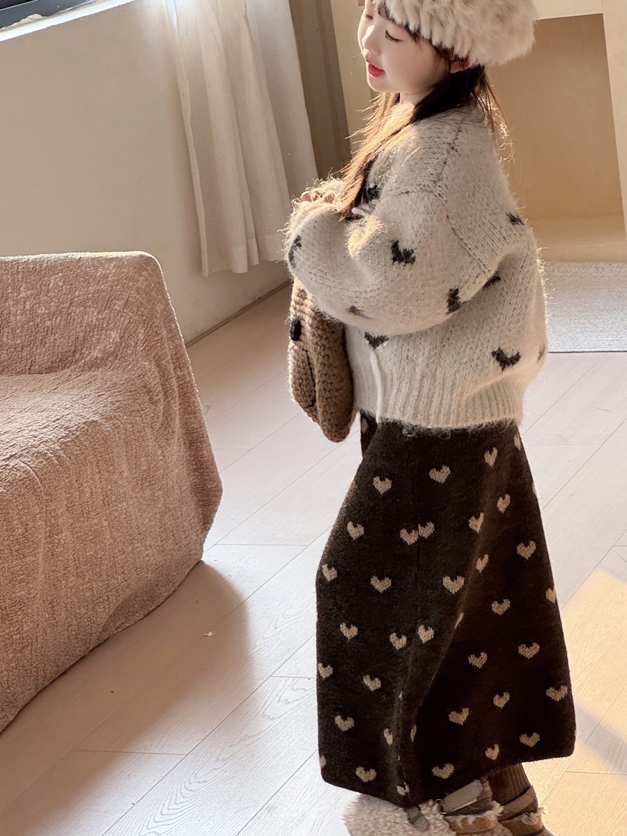 滿滿愛心長版毛衣