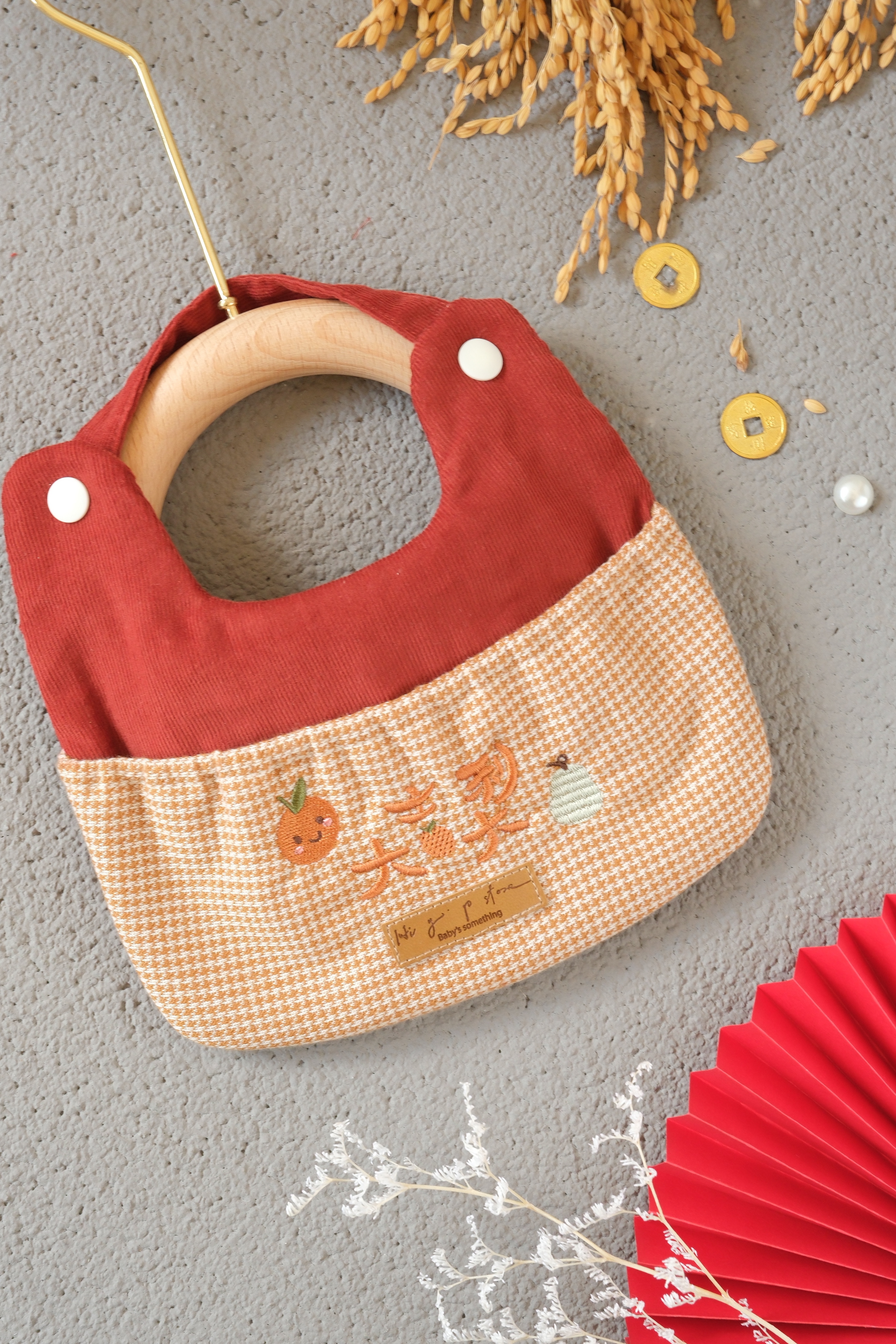 Hi Y.P store-手作圍兜-馬年限定刺繡-大吉大利