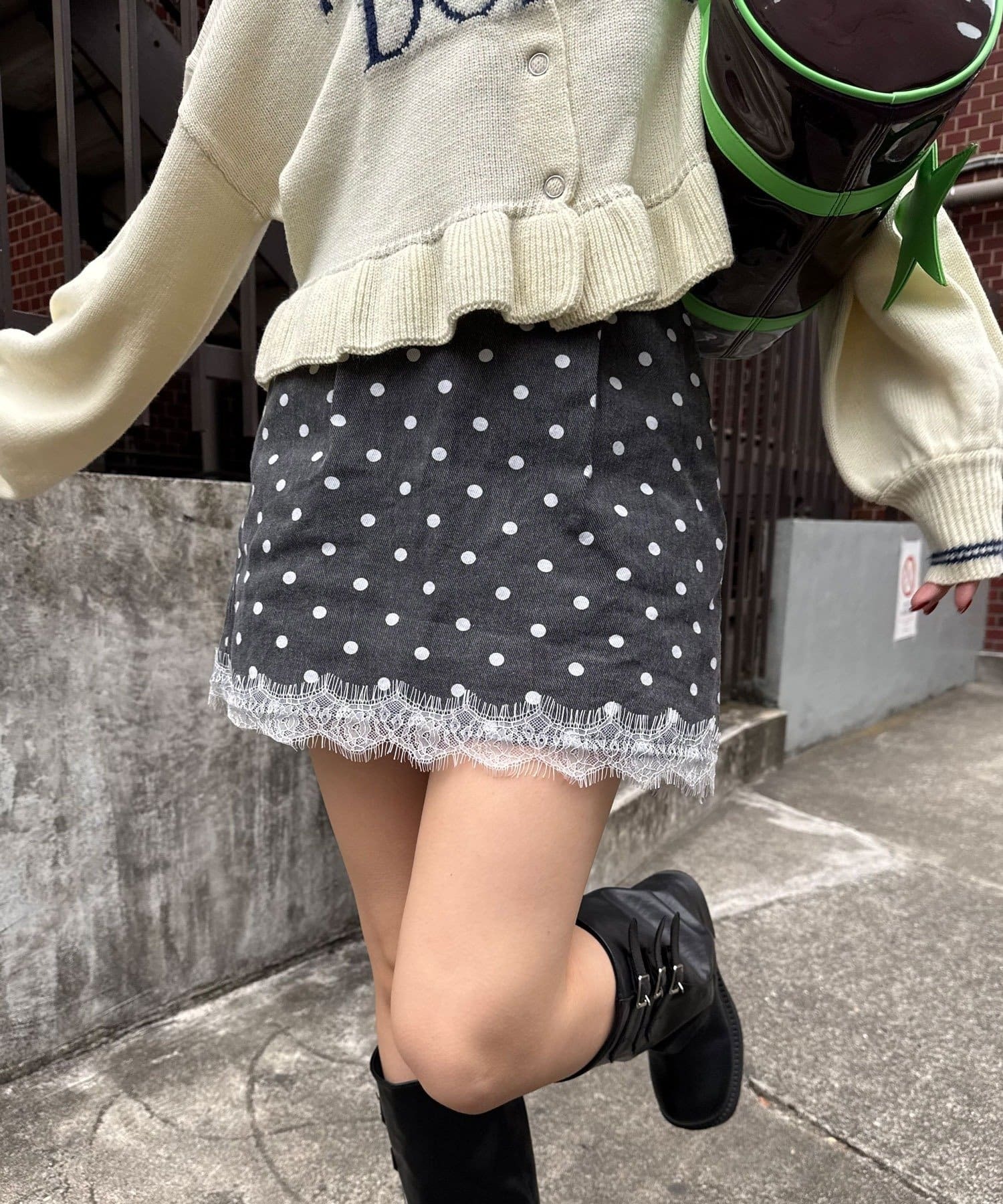 日本預訂 WINTER SALE CN 圖案蕾絲邊迷你裙