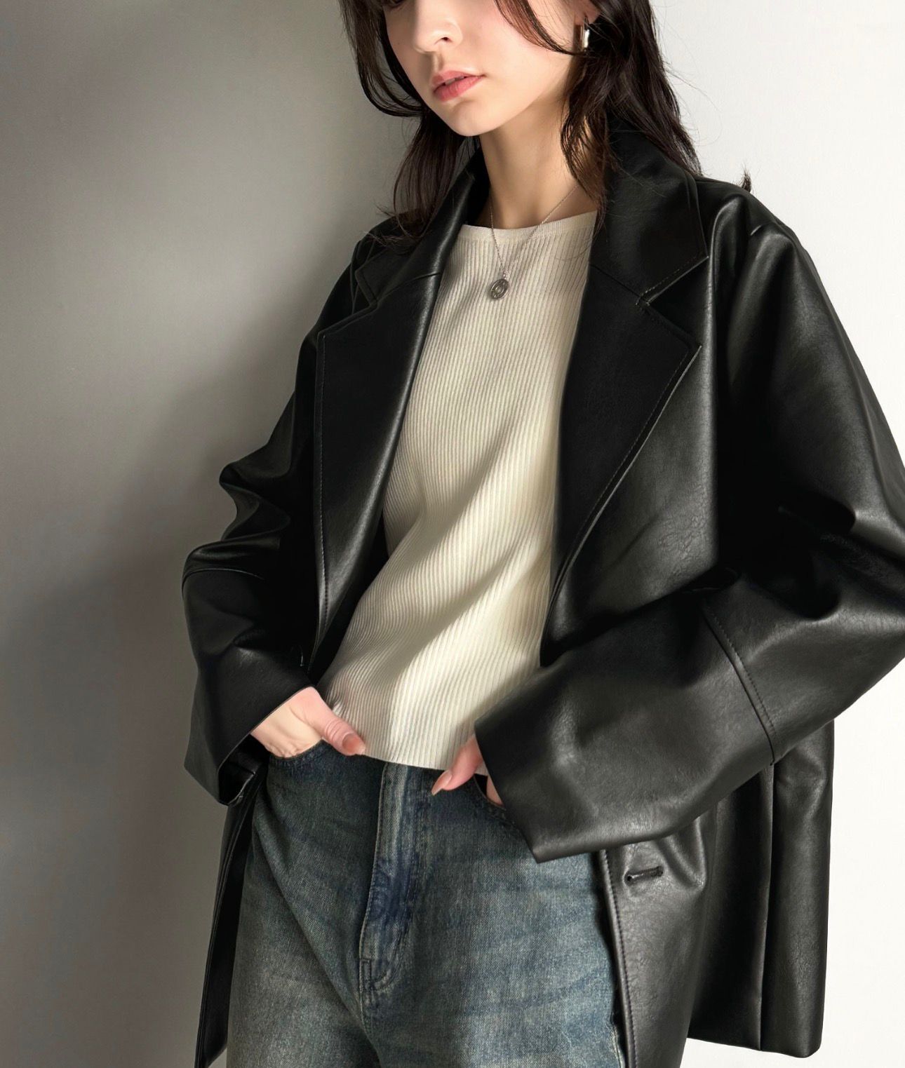 【預購】JN010228 classicalelf 仿皮西裝領中長皮褸