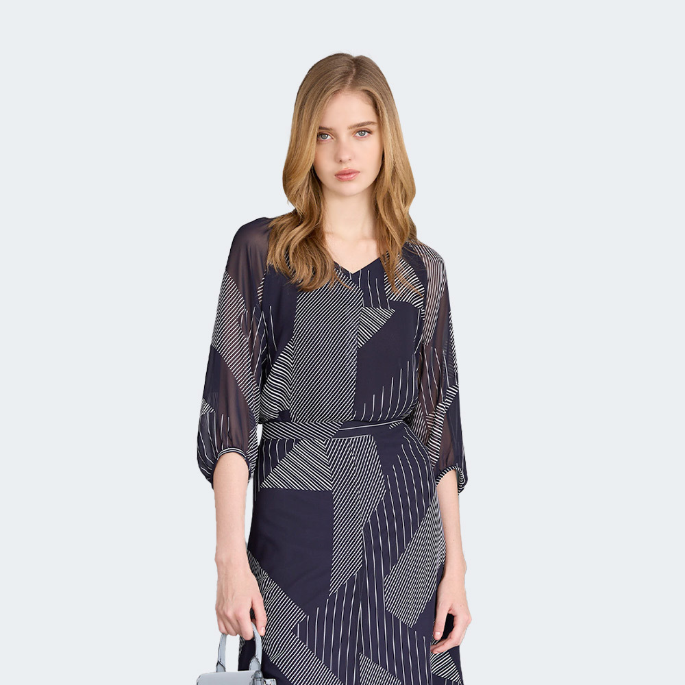 幾何透光輕雅五分袖上衣