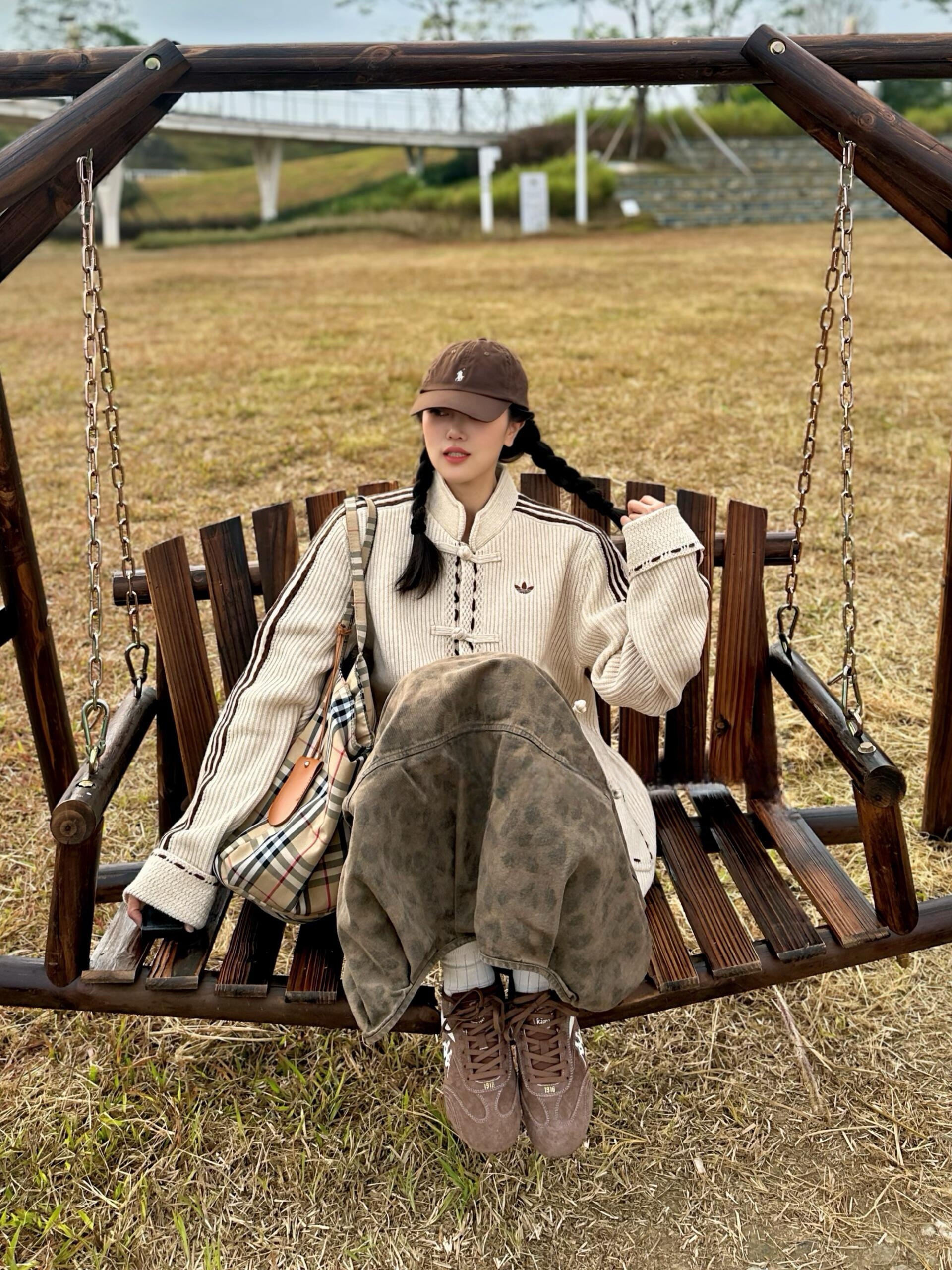 Adidas Originals 新中式長版針織外套 寬鬆 直條紋 唐裝 盤扣 米白色 深藍色(任買兩件711免運)/預購