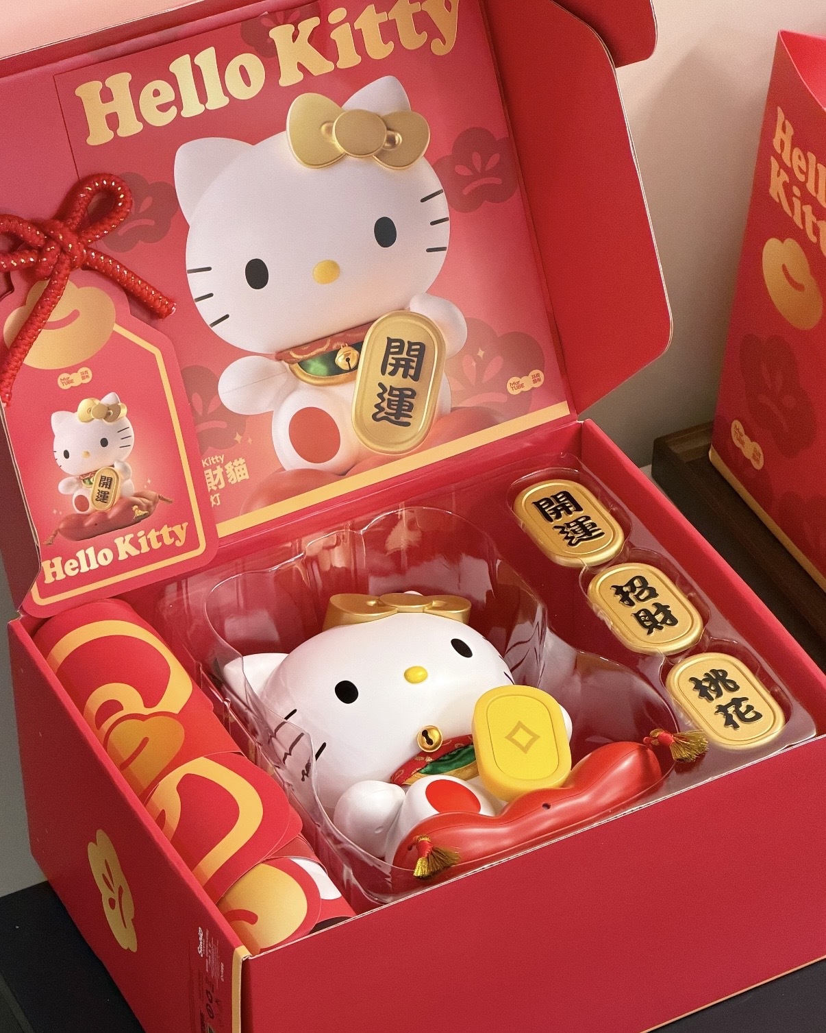 SANRIO 三麗鷗家族 HELLO KITTY 凱蒂貓 招財貓系列 擺設 感應燈 小燈 禮盒 送禮 / 預購