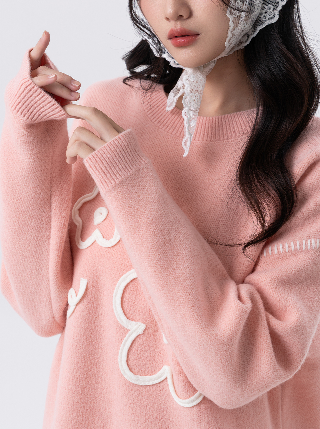 【第二件5折】軟軟兔撞色手縫繞繞花毛衣