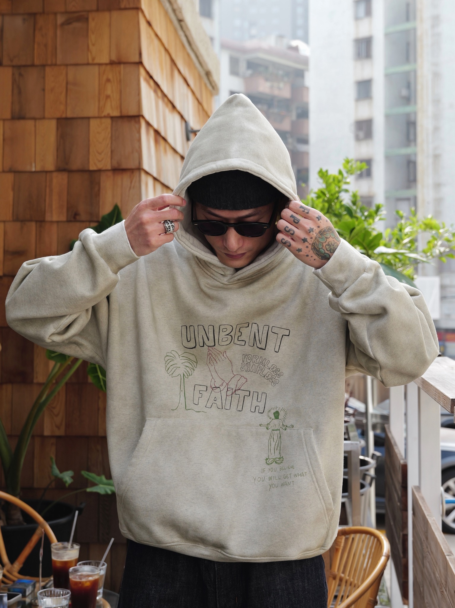 Unbent 25 A/W 復古髒水洗聖手印花抓絨帽踢