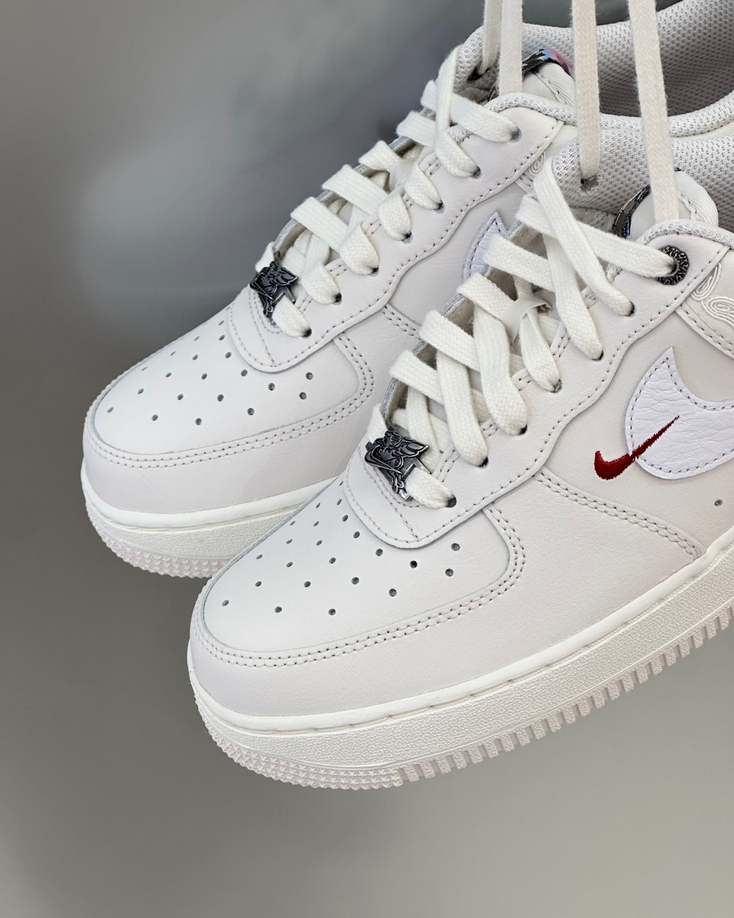 【預訂】NIKE AIR FORCE 1 07 奶油白 刺繡浮雕飛馬-MEN
