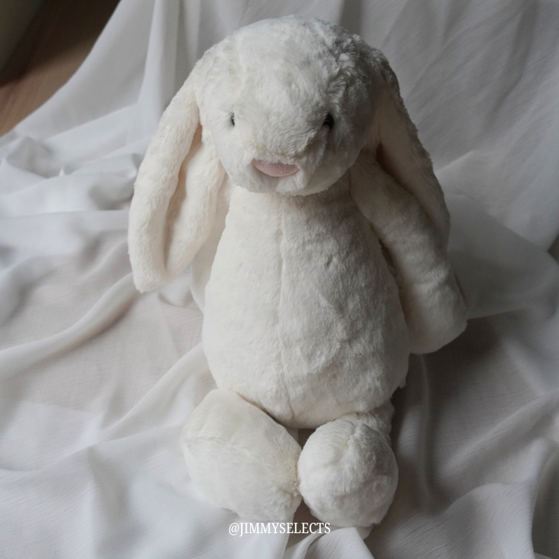 【宋雨琦同款】𝐉𝐄𝐋𝐋𝐘𝐂𝐀𝐓 害羞系列白色邦尼兔｜𝐁𝐚𝐬𝐡𝐟𝐮𝐥 𝐖𝐡𝐢𝐭𝐞 𝐁𝐮𝐧𝐧𝐲 經典垂耳兔 療癒玩偶 JELLYCAT 害羞系列｜白色邦尼兔