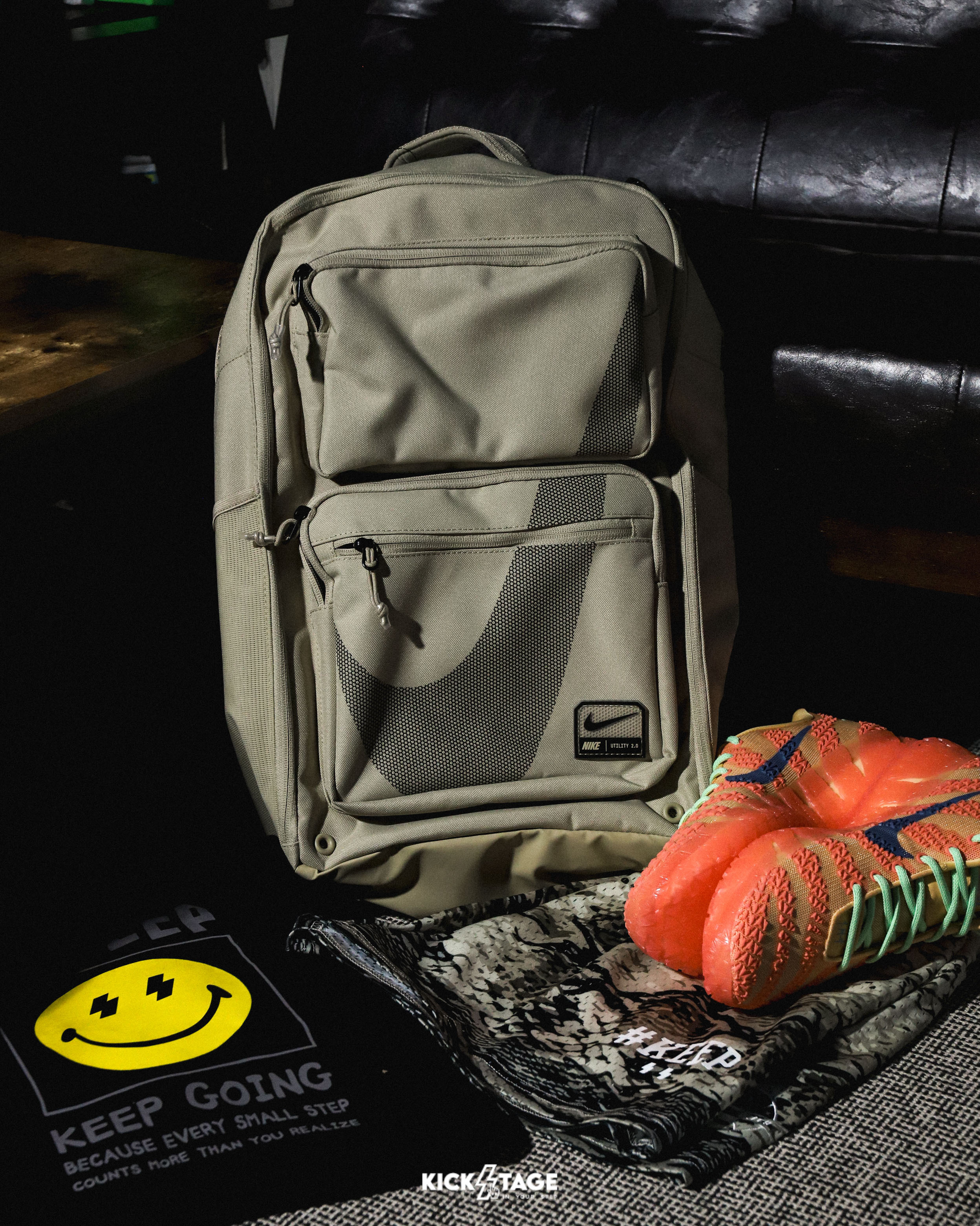 [限時特價5折無退換]  NIKE UTILITY SPEED 2.0 灰綠 卡其 27升 筆電包 多夾層 電腦夾層 後背包 背包【HF0635-253】UTIBG