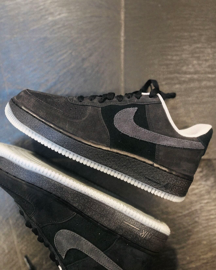 【預訂】NIKE AIR FORCE 1 07 麂皮黑灰-MEN