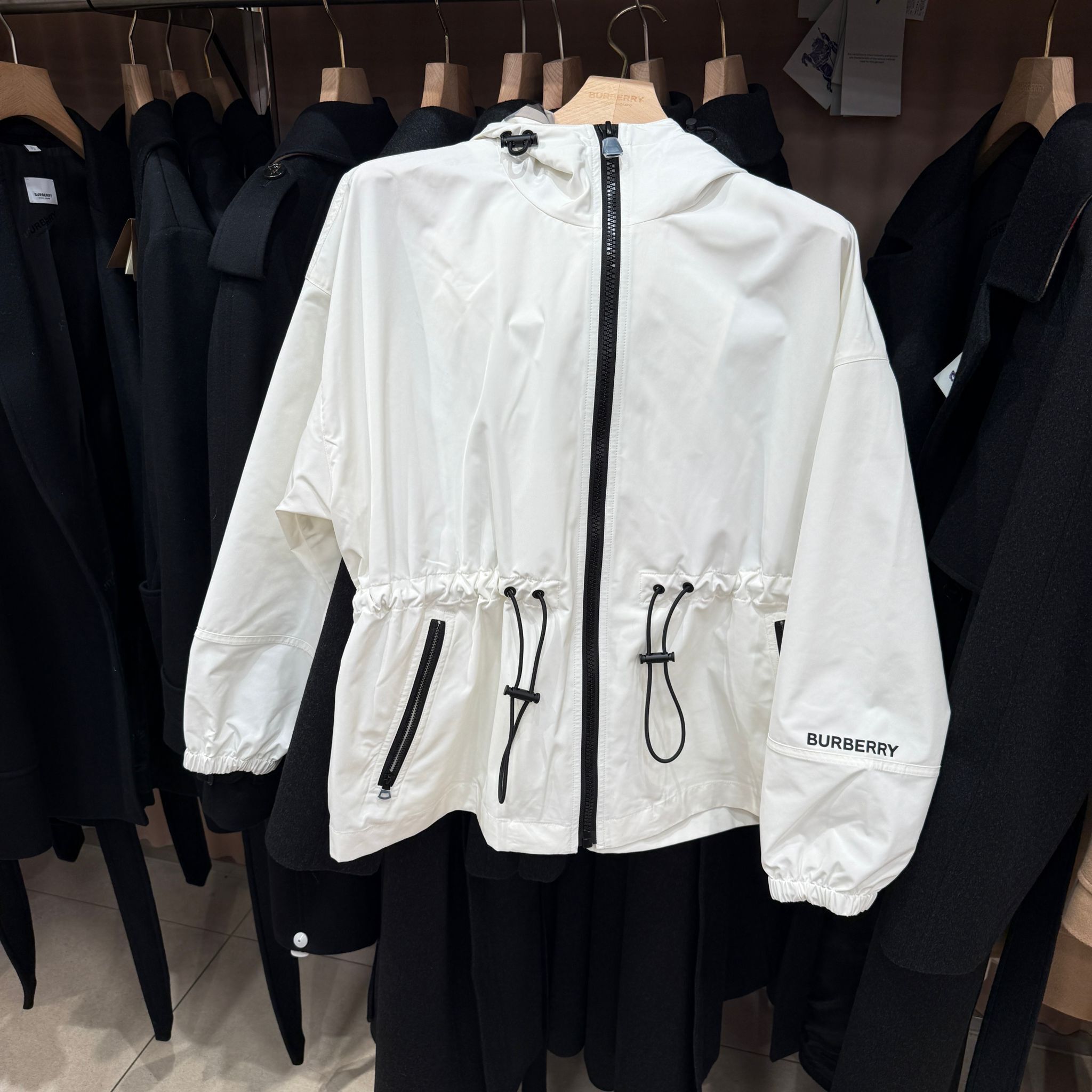 Burberry birley jacket white