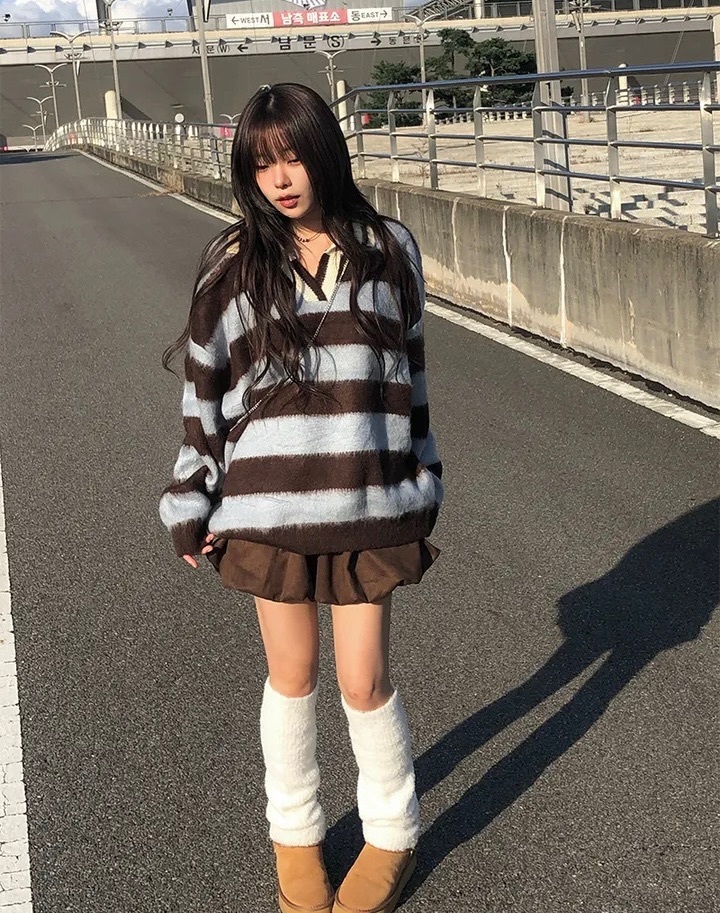 ❥現貨 藍莓巧克力條紋翻領毛衣