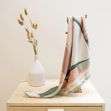 1FL0104-343 [FLEURON] Bloom Carré 65x65cm Vert Amande #TXF01SK6323AGR (EU)