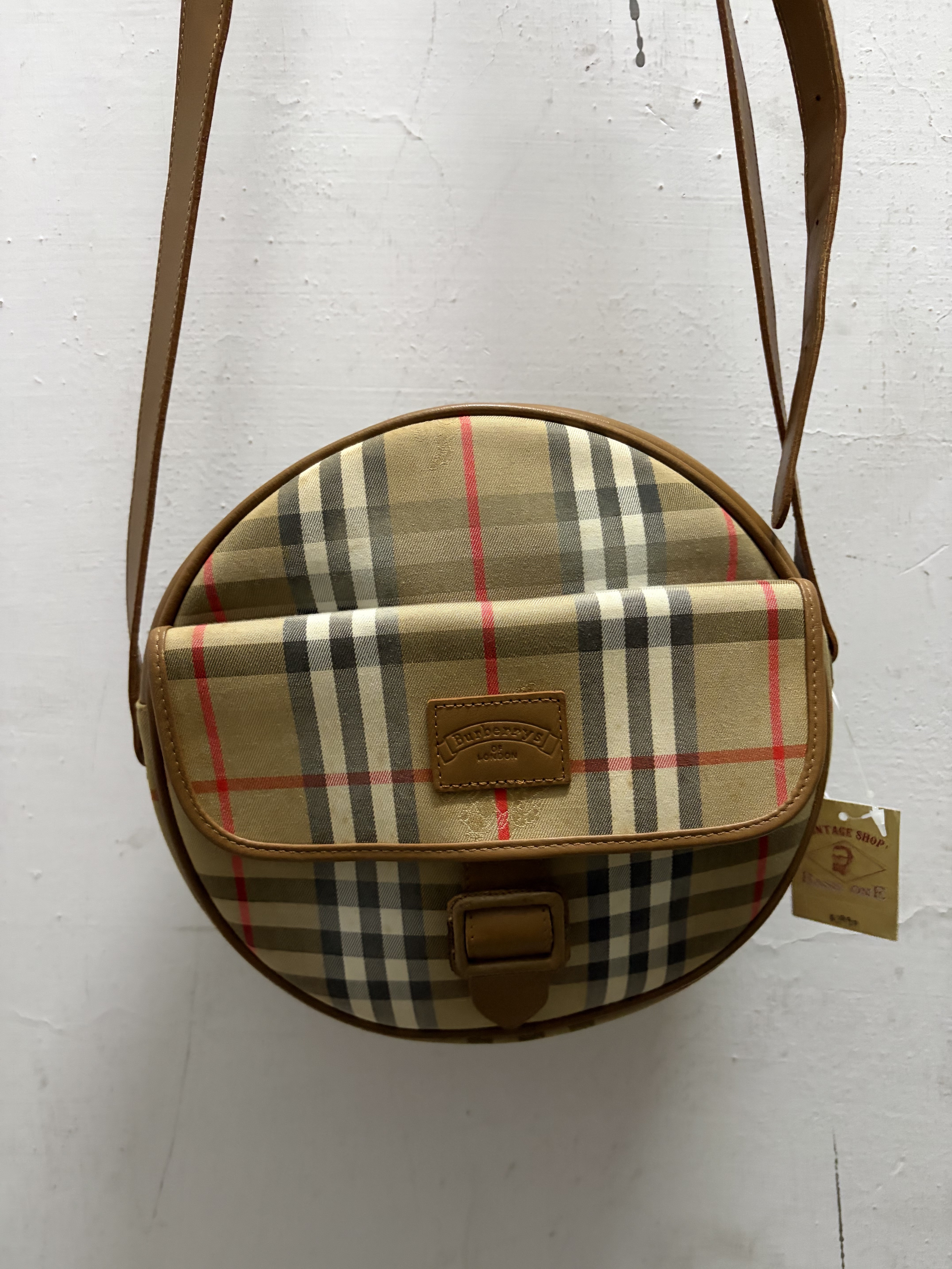 80‘s BURBERRY Round Crossbody Bag  Burberry Check (Made In England)