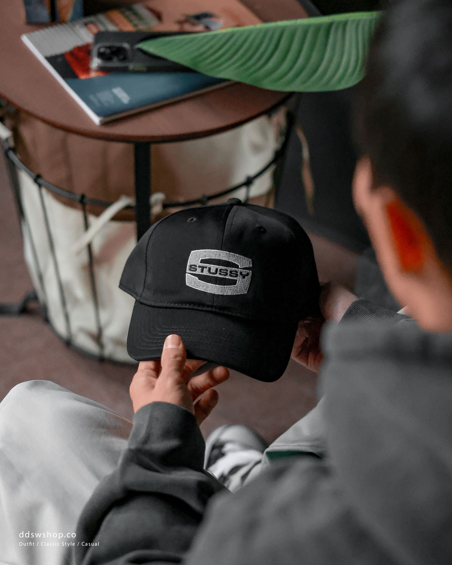 "現貨" Stussy 25FW MID-DEPTH LARGE S SNAPBACK 黑色棒球帽