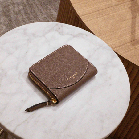 1FL0104-391 [FLEURON] Ora Small Marron Glacé #PMM05VG1029CCN (EU)