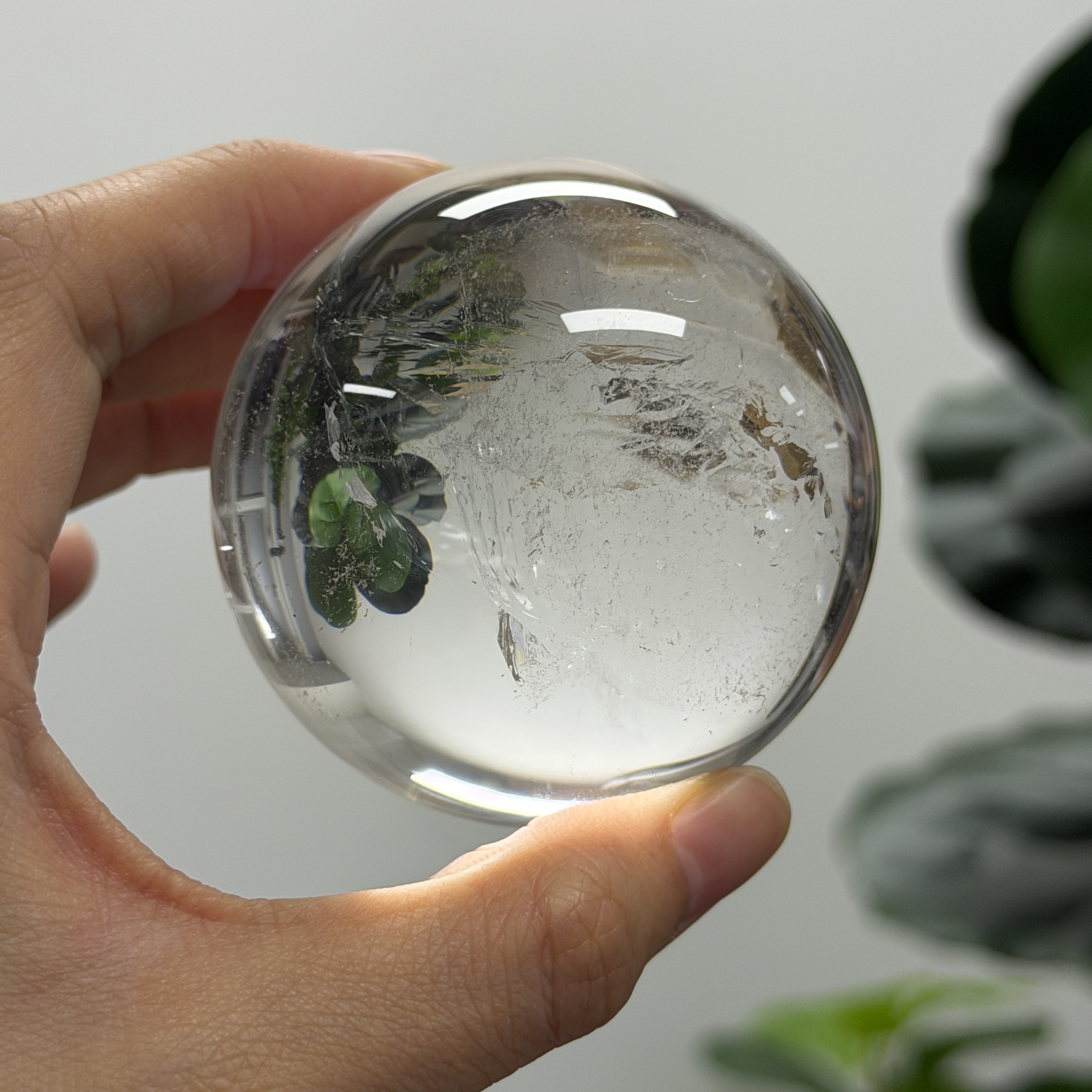 高質白水晶球 6.4cm WD2203