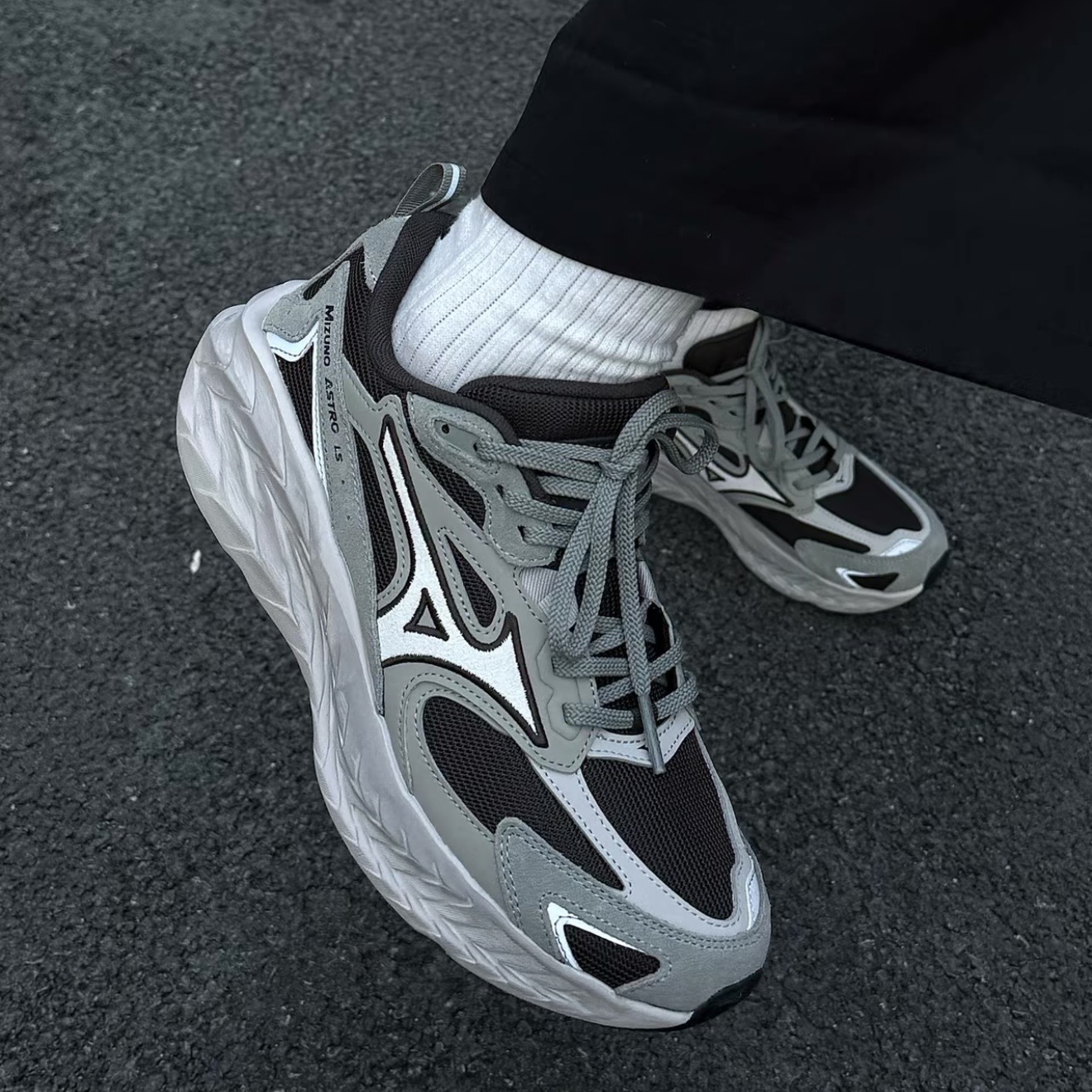 預訂 | Mizuno Sportstyle Astro LS 灰綠色