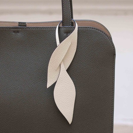 1FL0104-423 [FLEURON] Folia Vanille #PMM08VG0703VNL (EU)