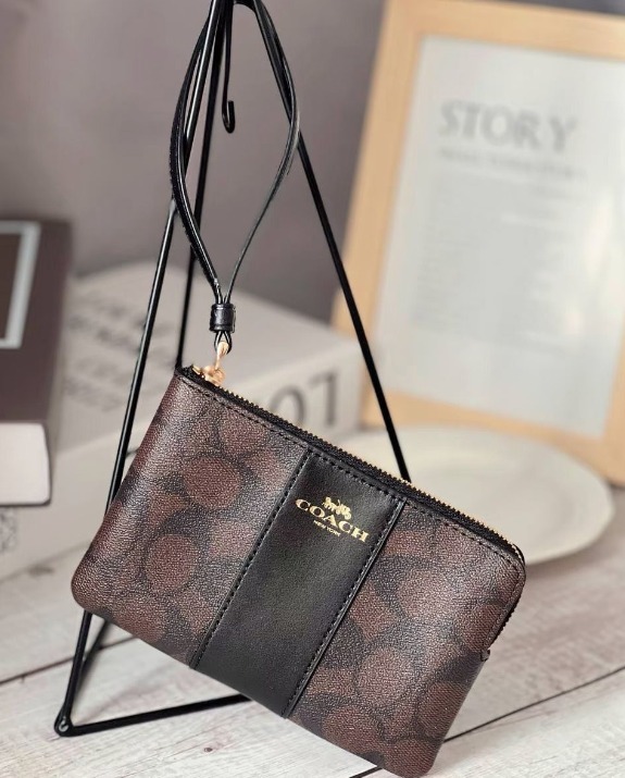 【預購】COACH H010254 經典印花條紋拉鍊手拿包