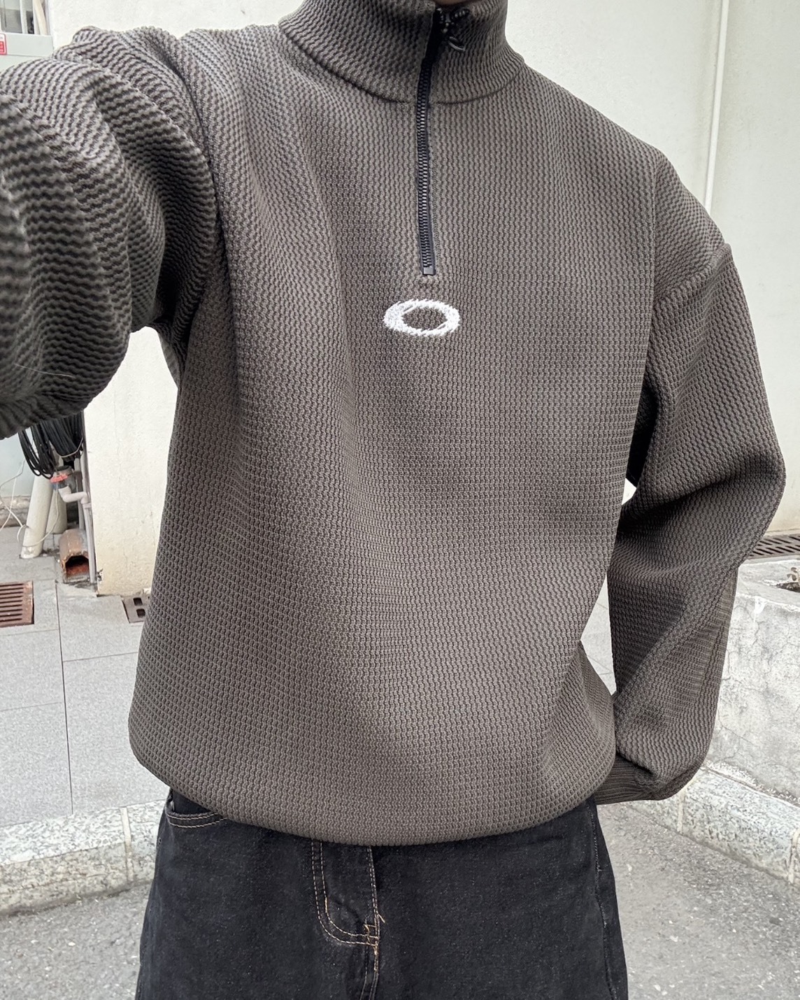 Oakley New Retro HYDROLIX 速乾系列 半拉鍊針織上衣 黑色