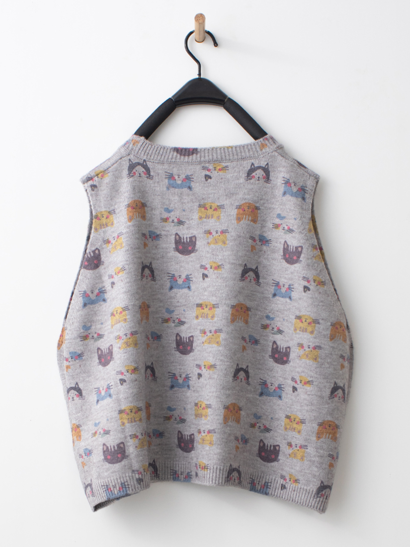 日系滿印貓咪微起毛寬鬆針織背心