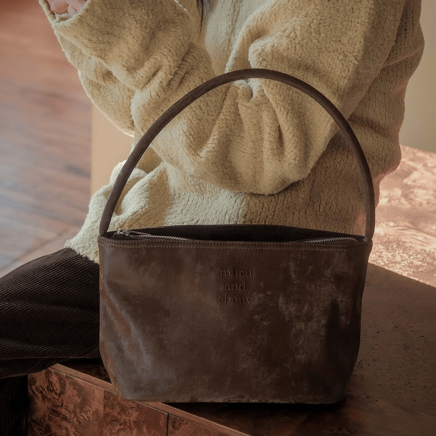 mucu and ebony (m.a.e)｜連線限定🌟入晒code最低$338 GET~!✨Near Flat Bag 拉鍊款[8 colors]