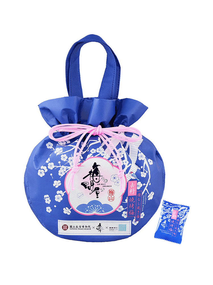 去籽燒烤梅-故宮聯名禮袋 藍地白梅雙蝠耳瓶聯名