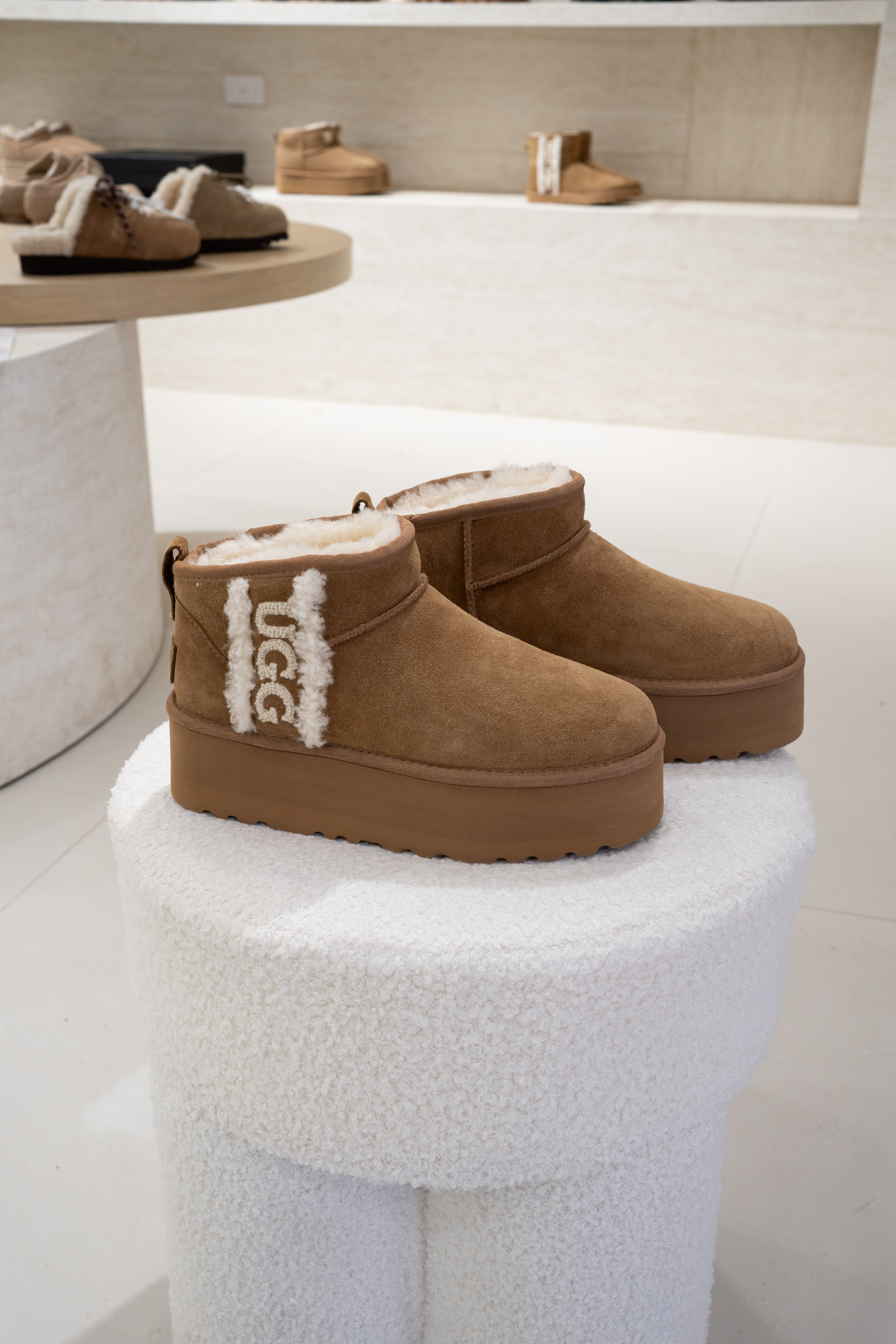 UGG Ozlana Classic Side Logo Ultro Mini Platform