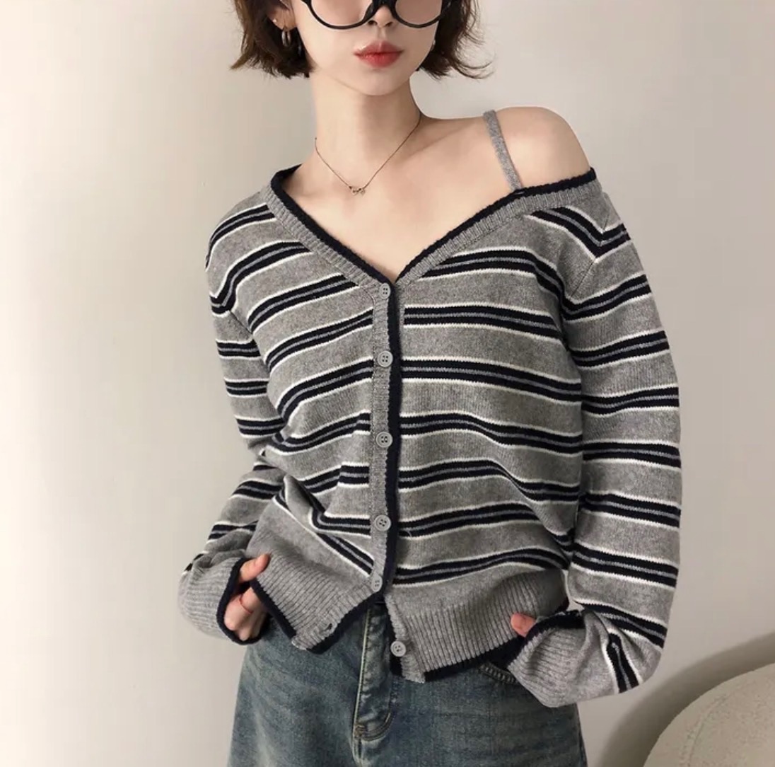 【7/1完額外95折優惠預訂】KR NOTE STRIPE ONE-SHOULDER WOOL KNIT CARDIGAN（4色）