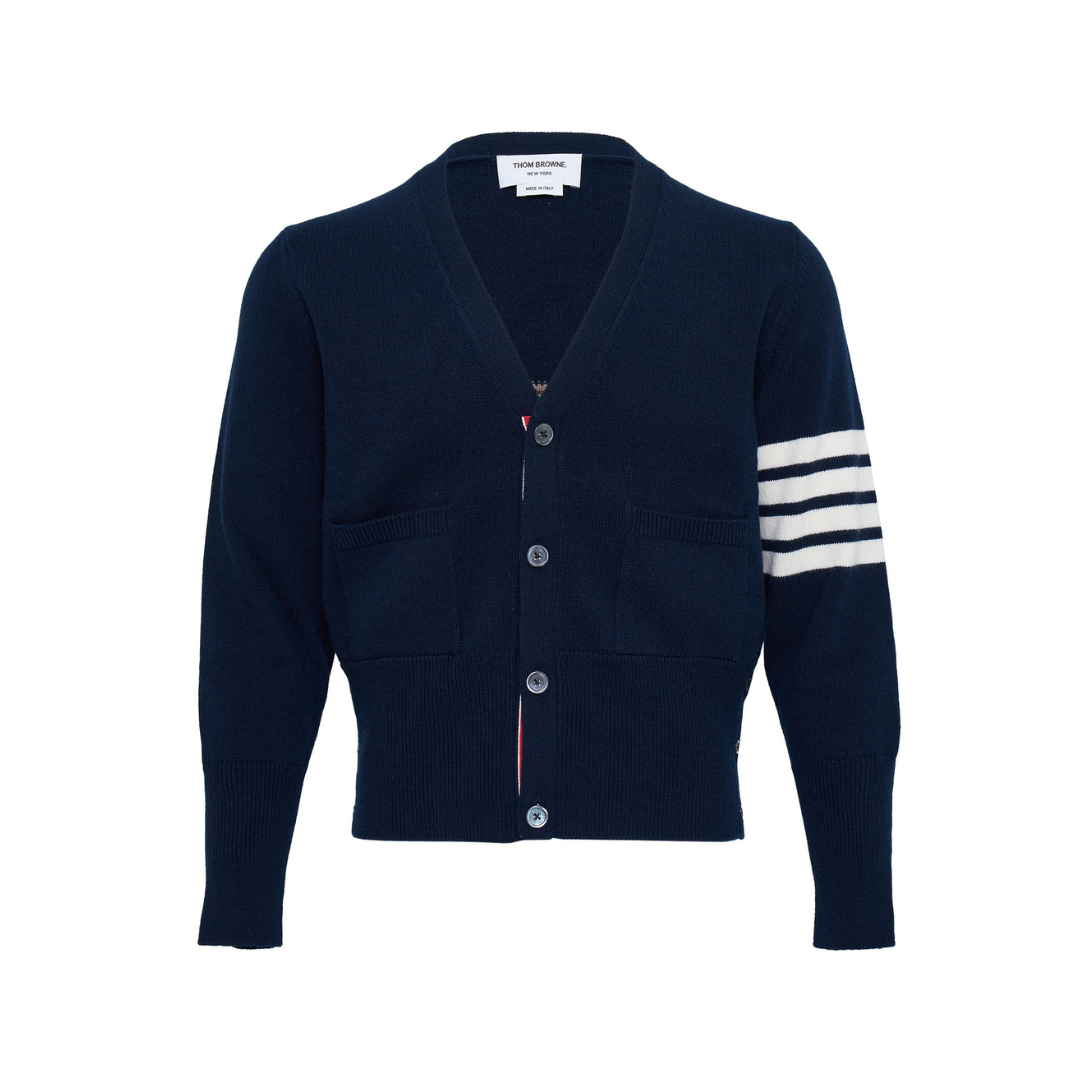 1FF0101-137 [THOM BROWNE] Lny Jersey Intarsia Classic Fit V Neck C Navy (SS26) #MKC624A-Y1029-415 (C-EU-E)