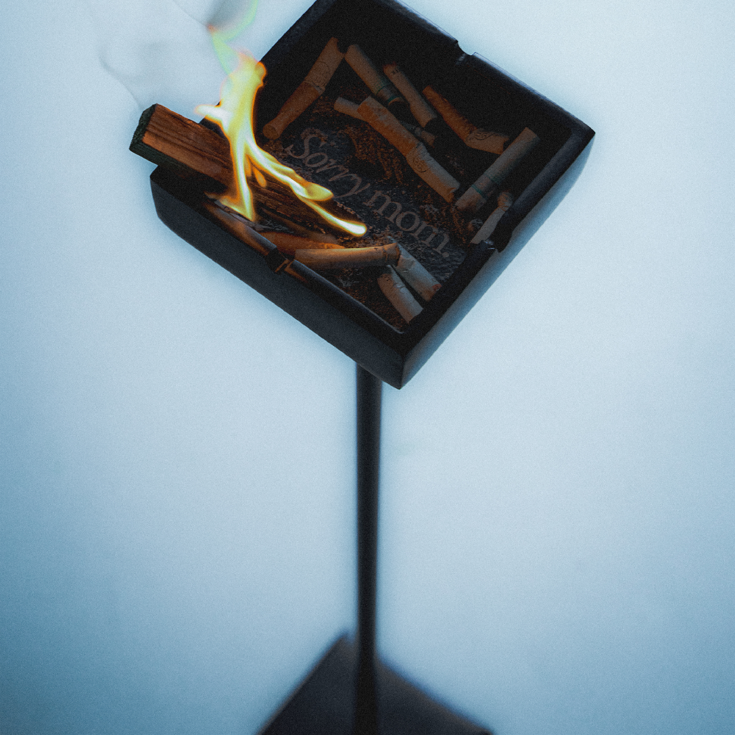 Wall Of Sound WXG.IX-04 "VARIA9LE" Ashtray Stand