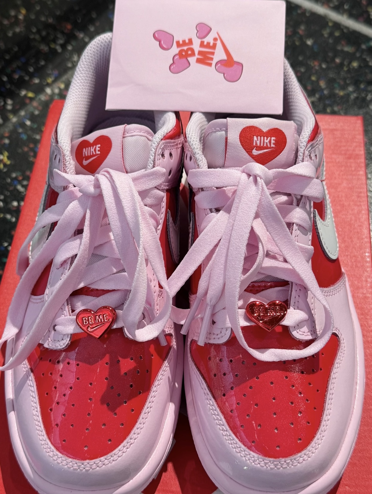 【預訂】NIKE DUNK LOW 情人節限定 粉拼紅愛心-GS