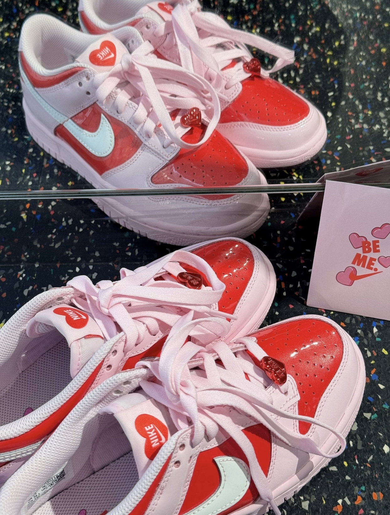 【預訂】NIKE DUNK LOW 情人節限定 粉拼紅愛心-GS