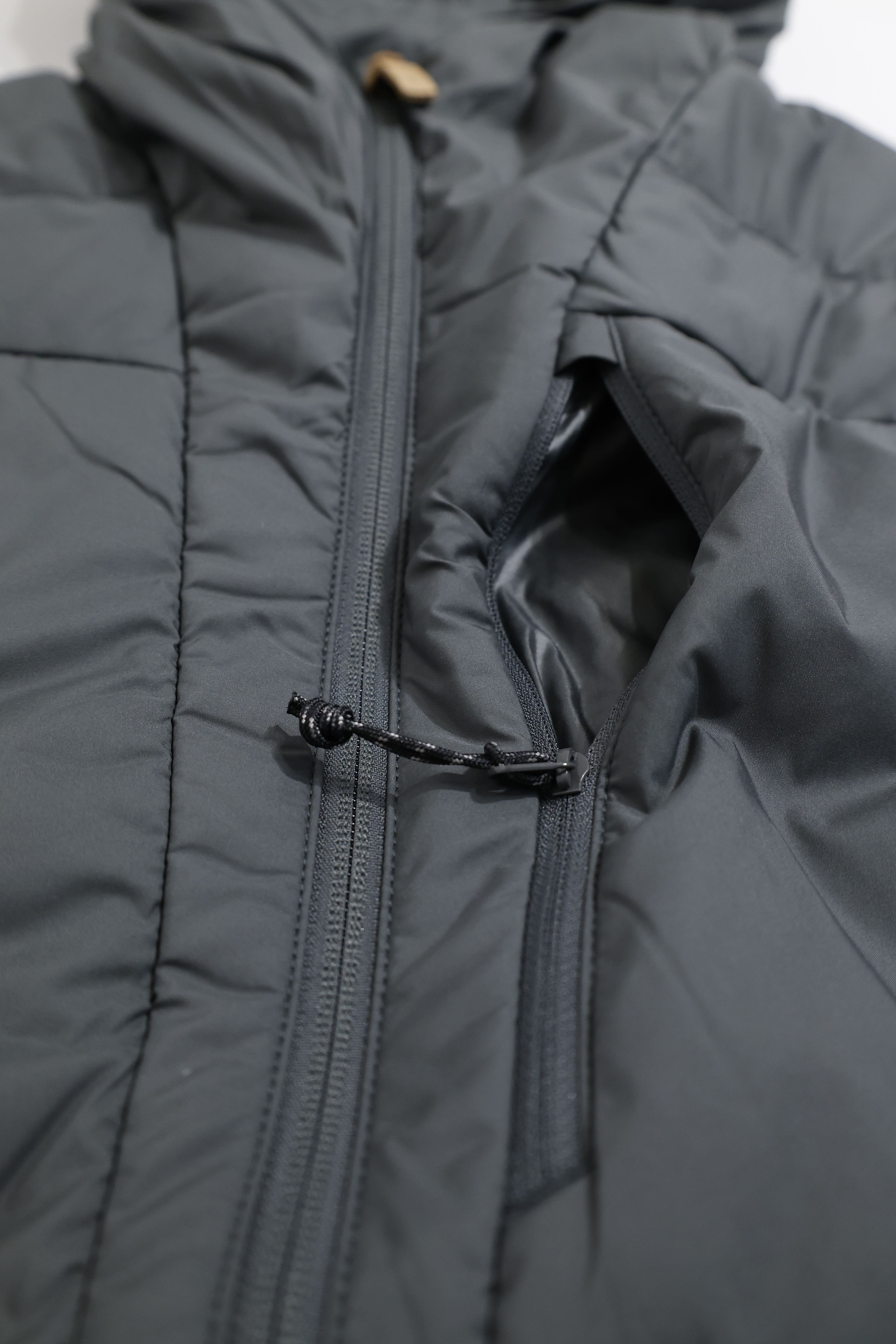FJALLRAVEN 小狐狸 男 Keb Padded 化纖連帽外套 Hoodie FR82413