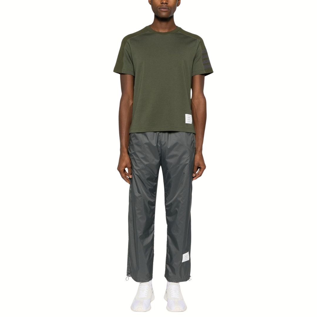 1FF0101-129 [THOM BROWNE] Milano Cotton 4-Bar Tee Dk Green (SS26) #MJS246A-07323-320 (C-EU-E)