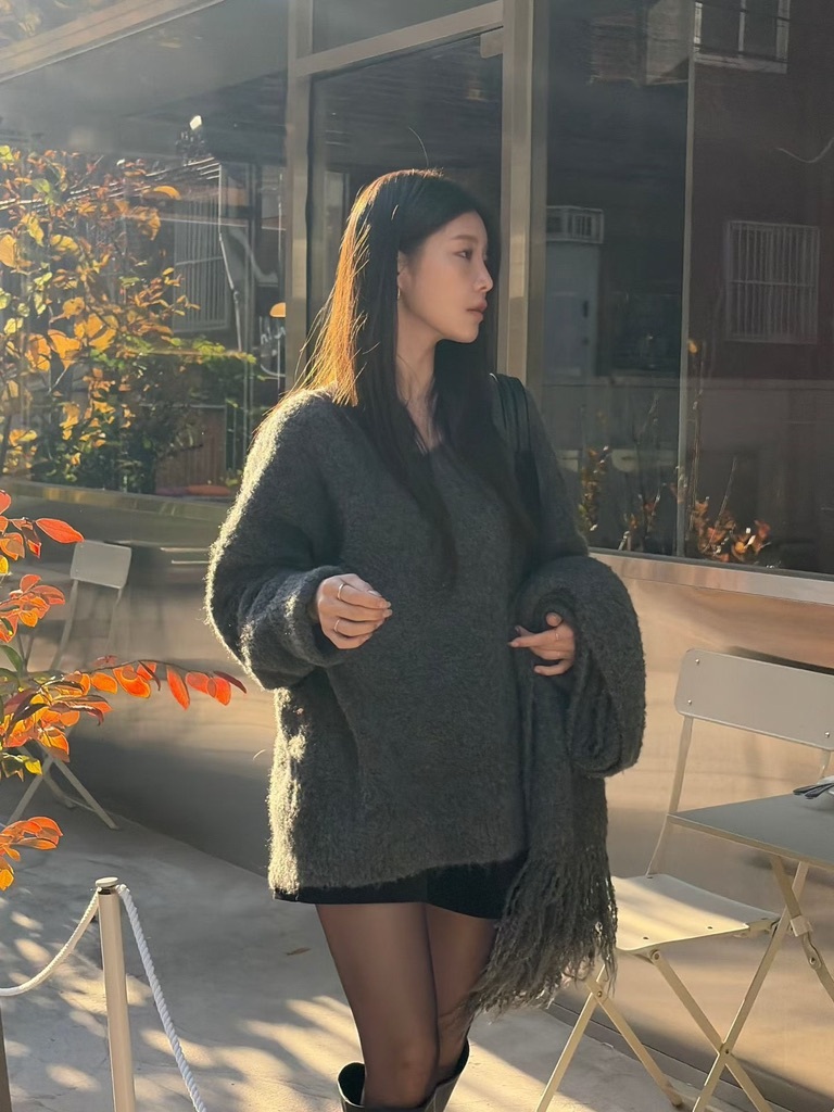 V13 大Ｖ領寬鬆毛衣set (深紅/深灰/黑)