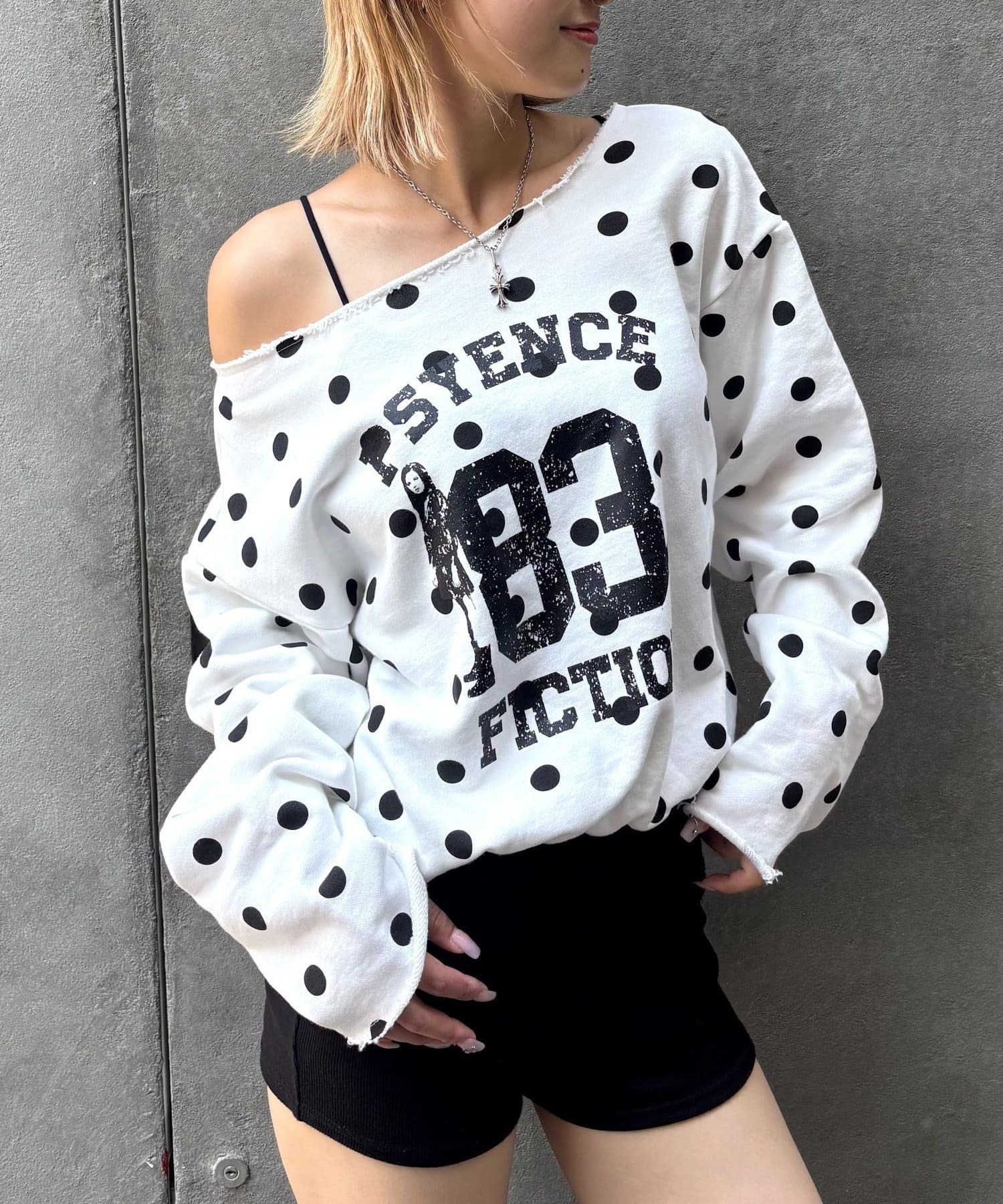 日本預訂 WINTER SALE WWG 編號單肩衛衣