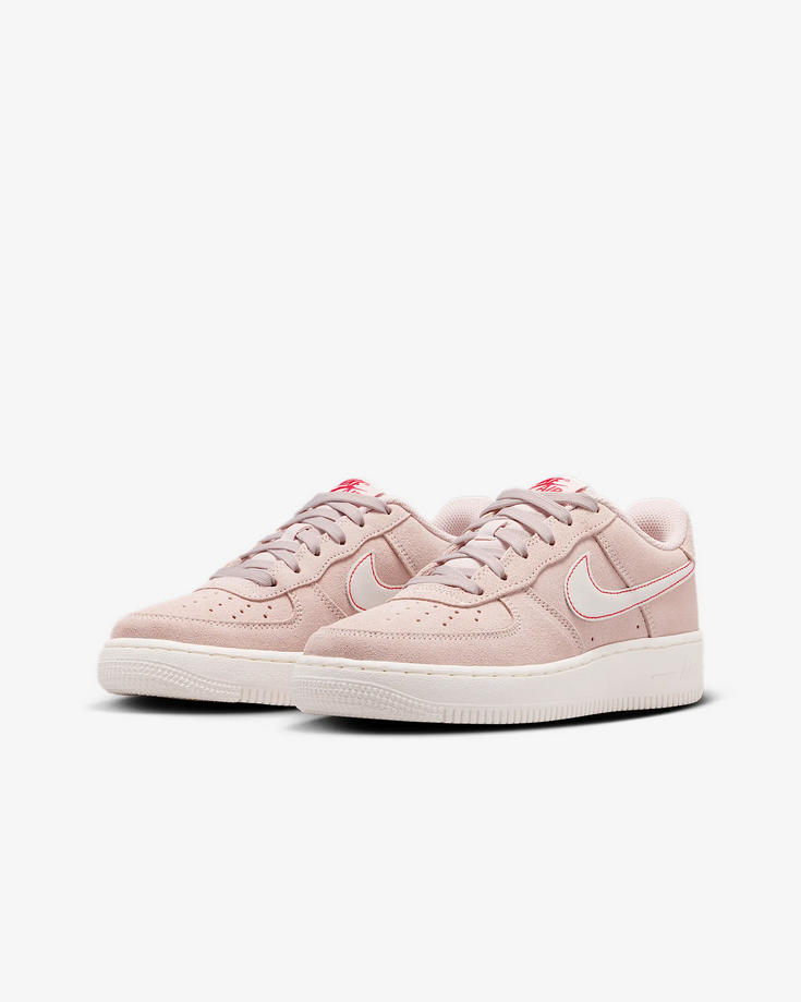 【預訂】NIKE AIR FORCE 1 LV8  麂皮玫瑰粉-GS