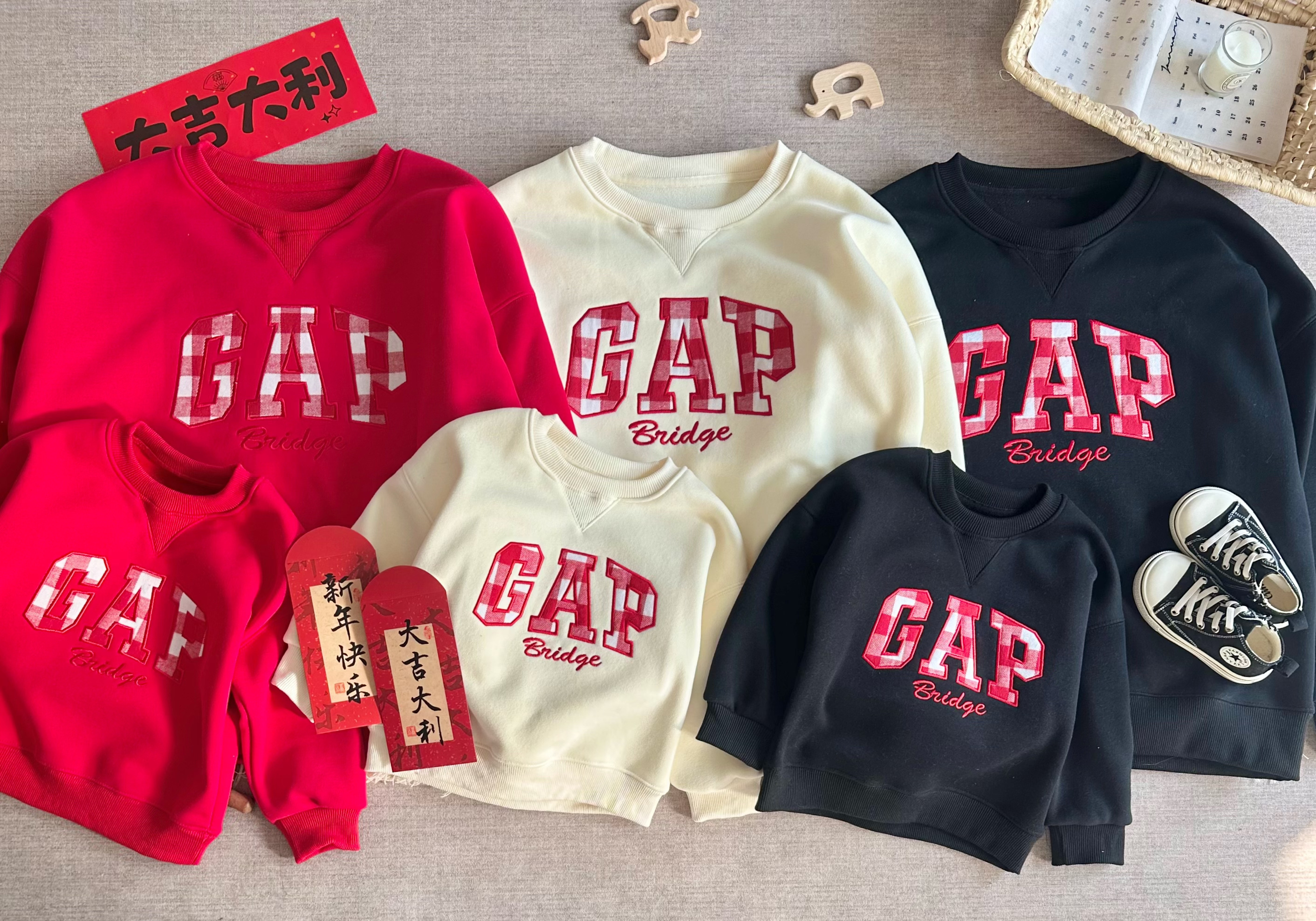 𝐆𝐀𝐏 新年格仔LOGO衛衣 親子裝