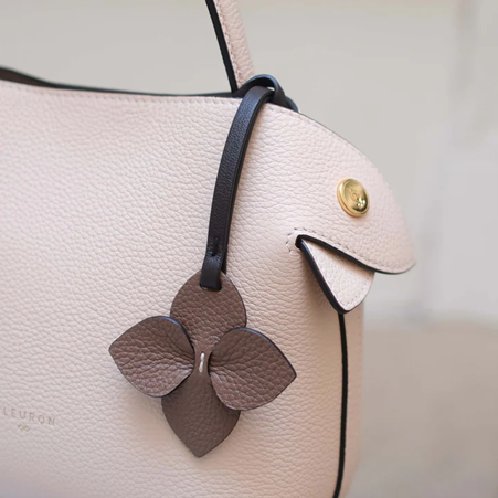 1FL0104-457 [FLEURON] Mini Sia Marron Glacé #PMM10VG1029CCN (EU)