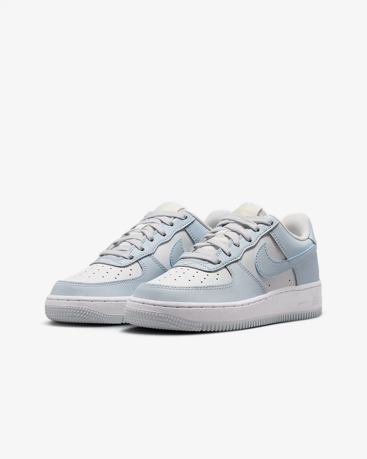 【預訂】 NIKE AIR FORCE 1 霧藍白-GS